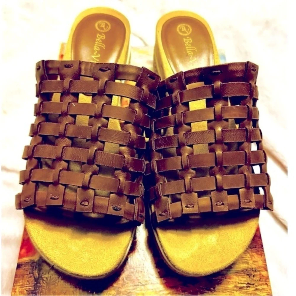 New Bella Vita Oaklyn Wedge sandals‎ 8.5 WW